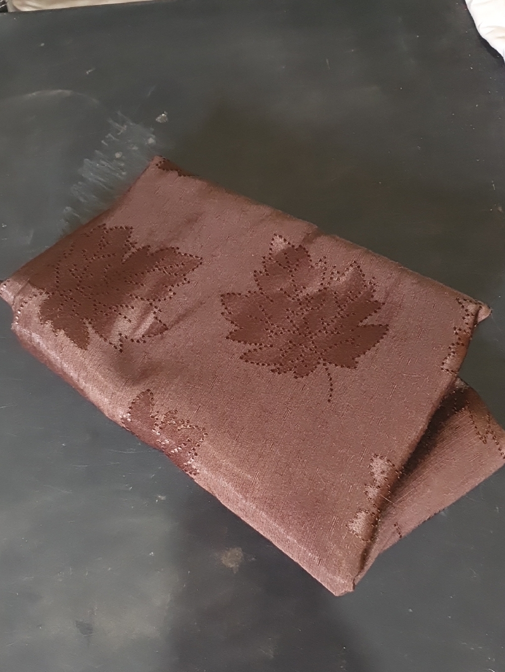 Brown Leaf Jacquard Table Runner